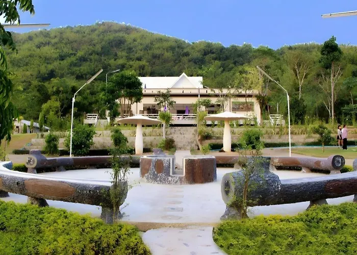 รีสอร์ท Pattharapuri Valley 2*
