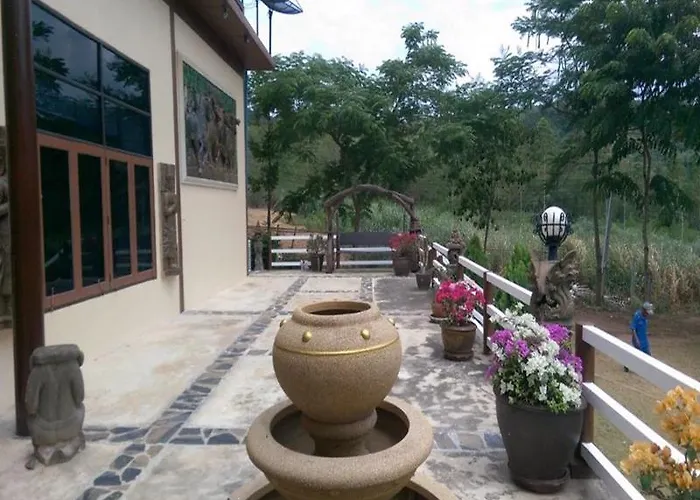 รีสอร์ท Pattharapuri Valley 2*