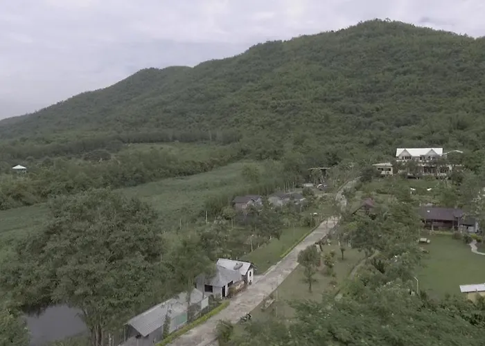 รีสอร์ท Pattharapuri Valley 2*